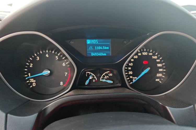 福特 福克斯 2018款 三厢经典 1.6L 自动舒适型智行版中控内饰14