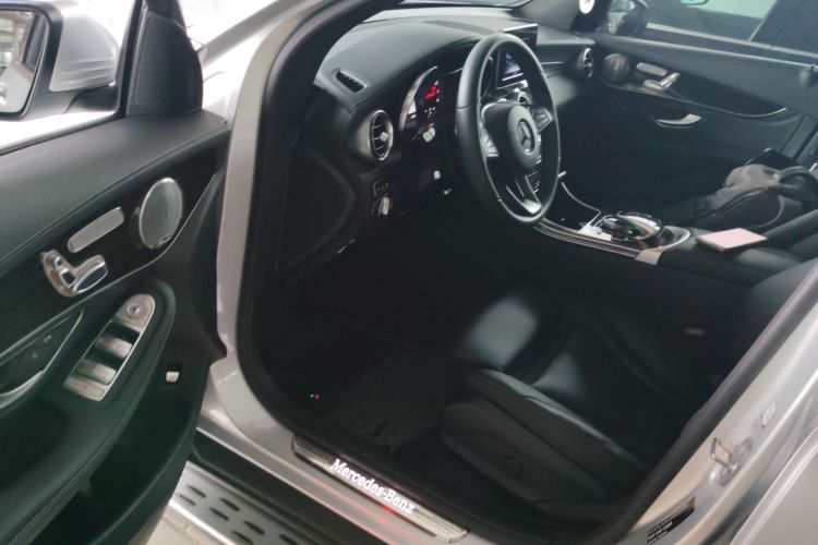 奔驰GLC 2017款 GLC 260 4MATIC 豪华型中控内饰20