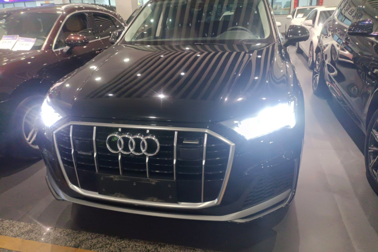 奥迪Q7 2021款 55 TFSI quattro S line运动型车身外观6001