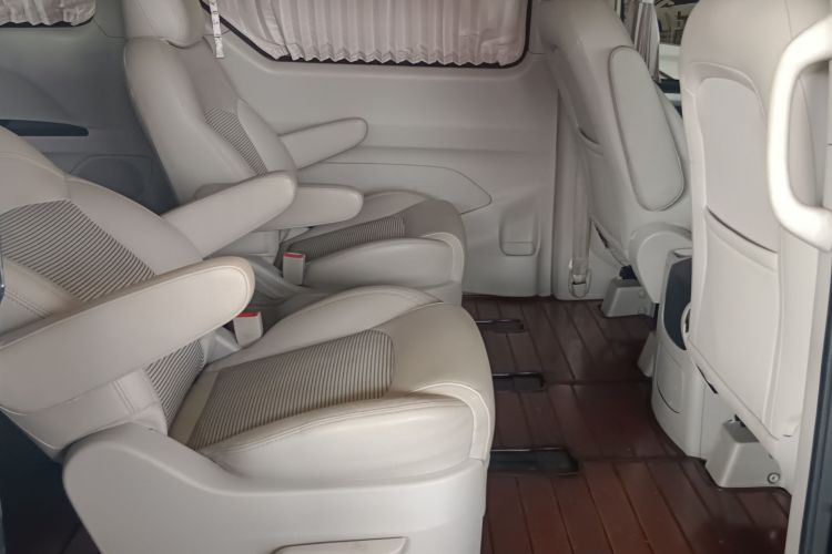 上汽大通MAXUS 大通G10 2016款 1.9T 自动精英版 柴油 国V中控内饰7004