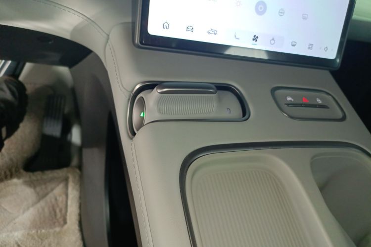 蔚来ES6 2024款 75kWh局部细节18