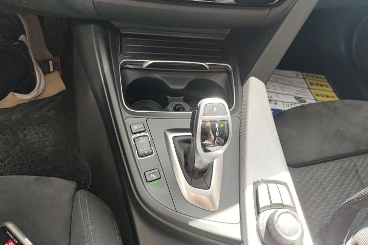 宝马3系 2018款 320i M运动套装中控内饰18