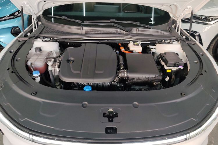 长安启源A07 2025款 蓝鲸增程版 230尊贵型机舱底盘24