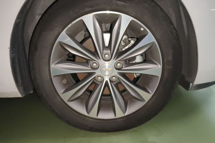 雪佛兰 科鲁泽 2022款 320 自动悦享天窗版车身外观6001