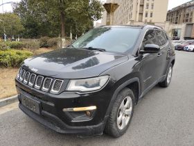 Jeep 指南者 2017款 200T 自动家享版