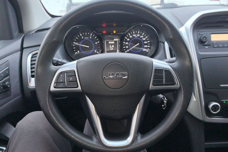 江铃 宝典 2020款 2.5T柴油两驱舒享版标轴JX4D25A6L局部细节13