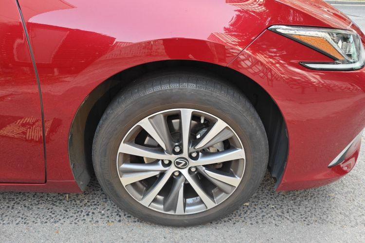 雷克萨斯ES 2020款 200 卓越版车身外观10