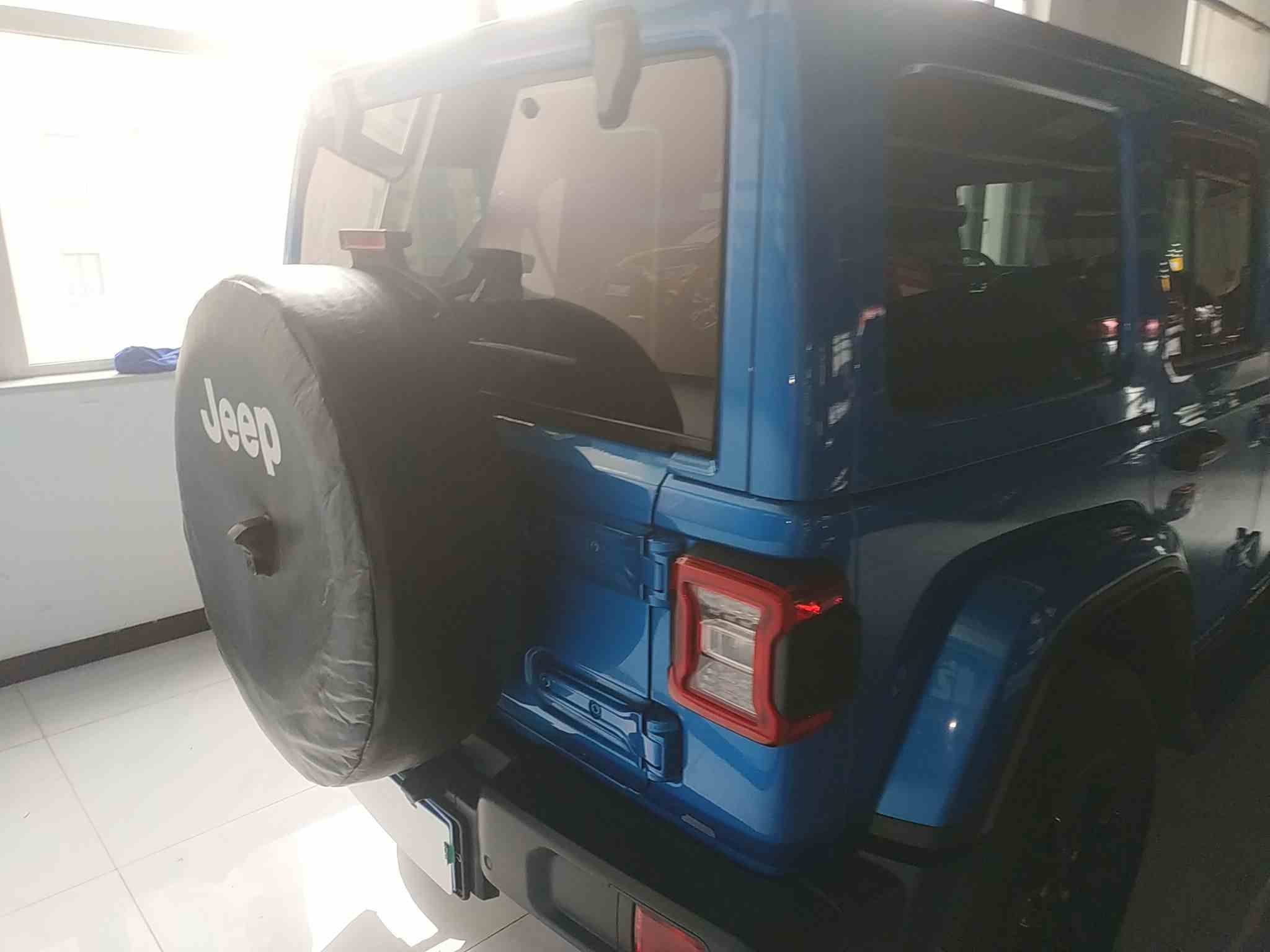 Jeep 牧马人 2022款 2.0T 高地四门版(5)