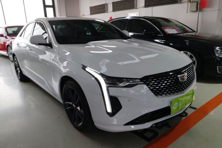 凯迪拉克CT4 2023款 28T 豪华型车身外观3