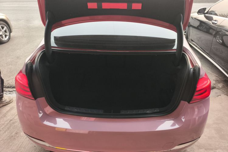 宝马3系 2017款 320Li 时尚型局部细节23