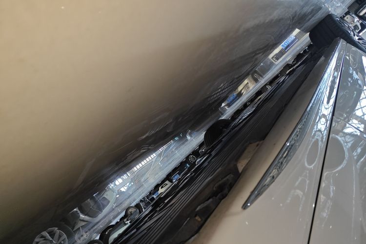 奔驰C级 2024款 C 260 L 运动版局部细节9002