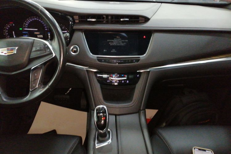 凯迪拉克XT5 2018款 28E 四驱技术型中控内饰16