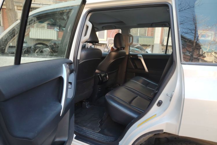 丰田 普拉多 2016款 2.7L 自动标准版中控内饰21