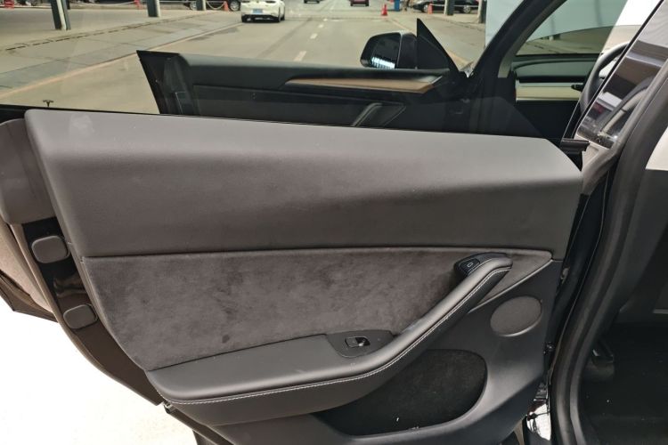 特斯拉 Model Y 2021款 标准续航后驱版中控内饰7008