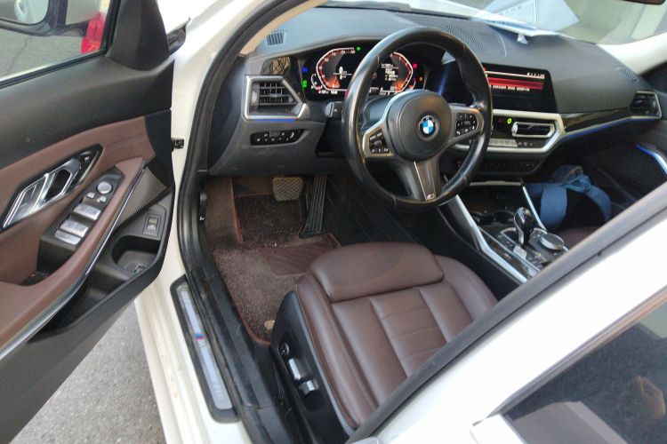 宝马3系 2021款 325Li M运动套装中控内饰20