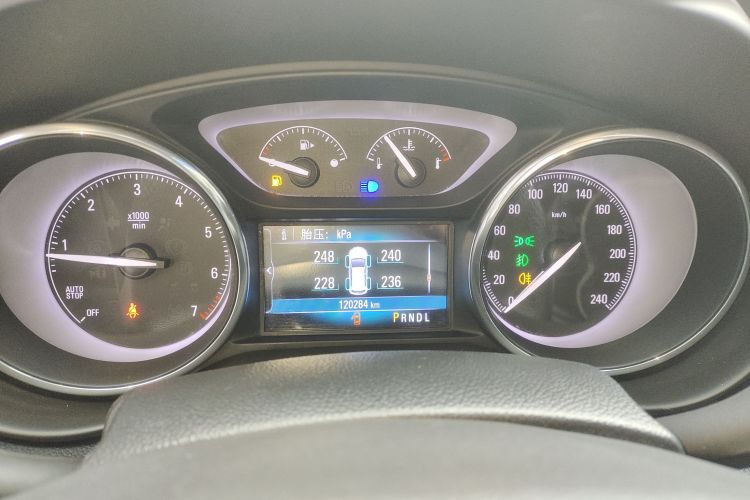 别克 昂科威 2018款 20T 两驱精英型中控内饰14