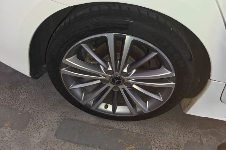 奔驰CLS 2020款 CLS 300 动感型车身外观56