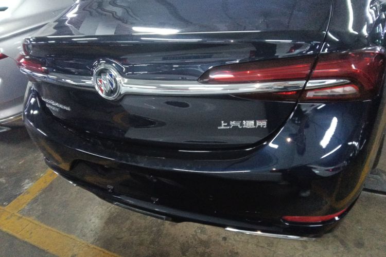 别克 君越 2020款 652T 精英型机舱底盘23