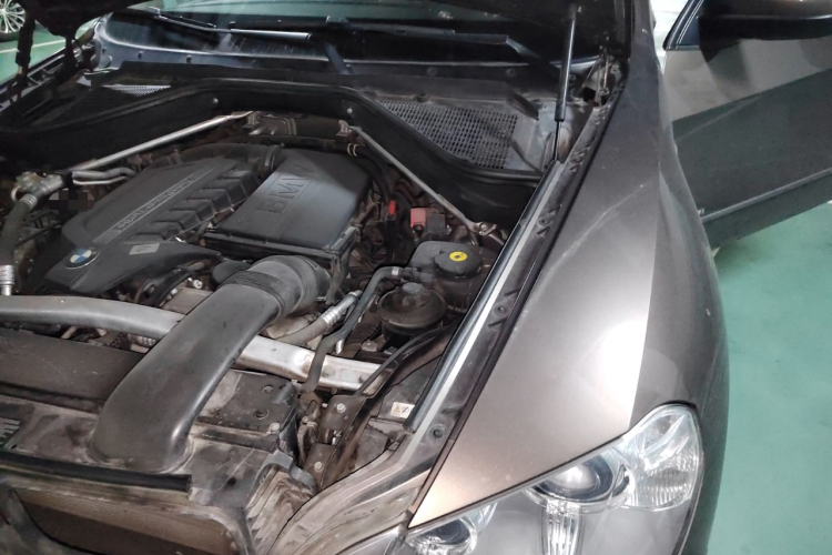 宝马X5(进口) 2013款 xDrive35i 领先型局部细节9007