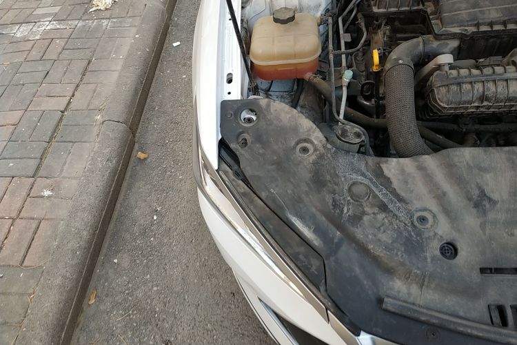 比亚迪 秦PLUS 2023款 冠军版 DM-i 55KM超越型局部细节9006