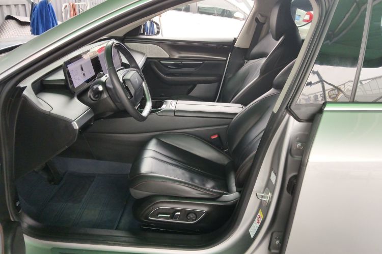 小鹏P7 2022款 625E中控内饰19