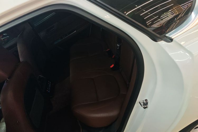 捷豹XFL 2019款 XFL 2.0T 250PS 两驱豪华版中控内饰21