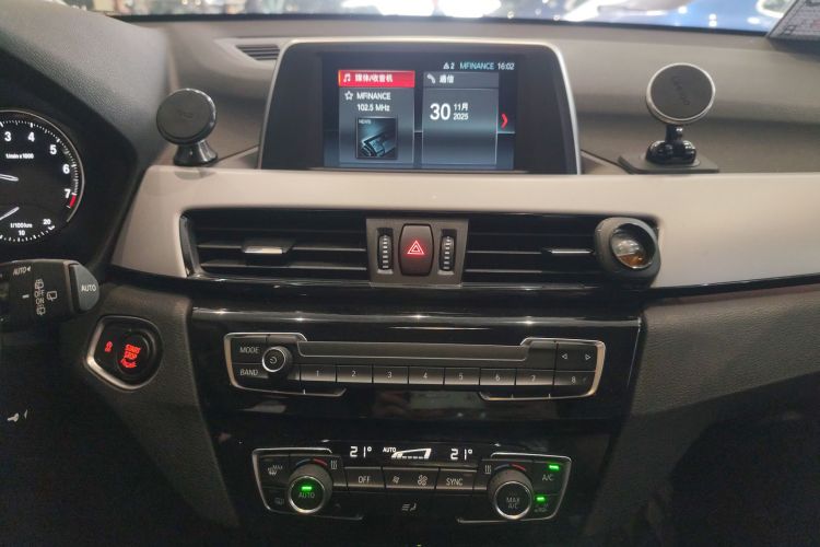 宝马X1 2019款 sDrive20Li 领先型中控内饰16