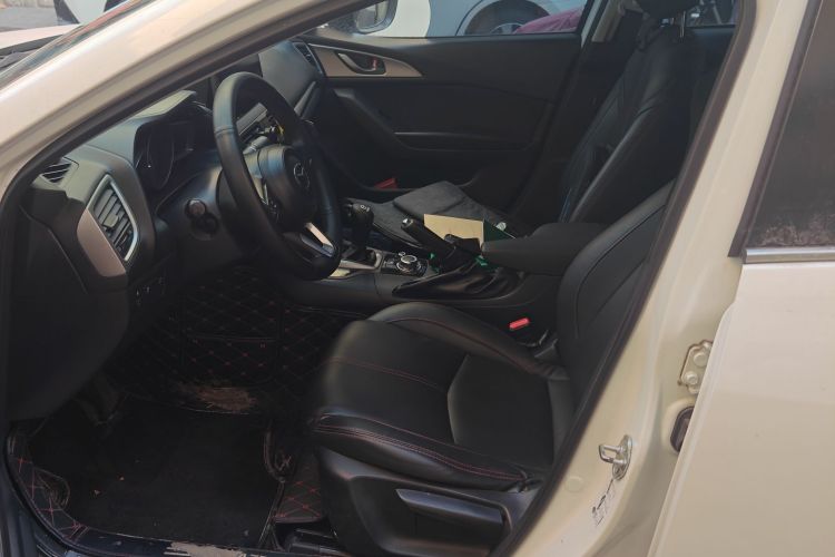 马自达3 昂克赛拉 2017款 三厢 1.5L 自动舒适型 国V中控内饰19