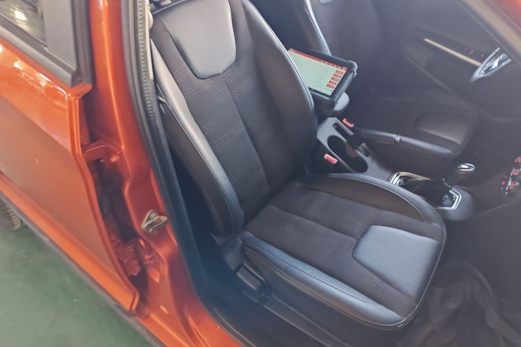 奇瑞 瑞虎3X 2018款 1.5L 自动精英版局部细节41