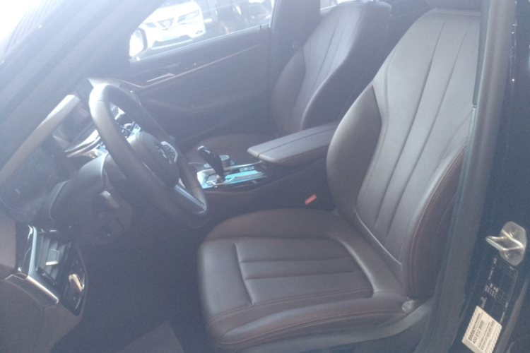 宝马5系 2020款 525Li M运动套装局部细节19