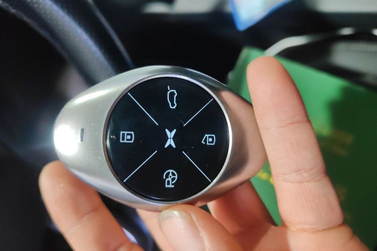 小鹏G3 2020款 520i 智享版中控内饰7001