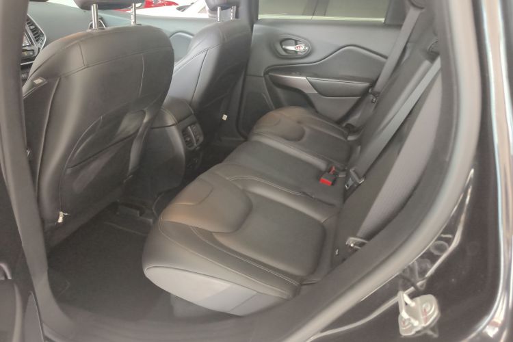 Jeep 自由光 2019款 2.0T 四驱全能版 国VI中控内饰7004