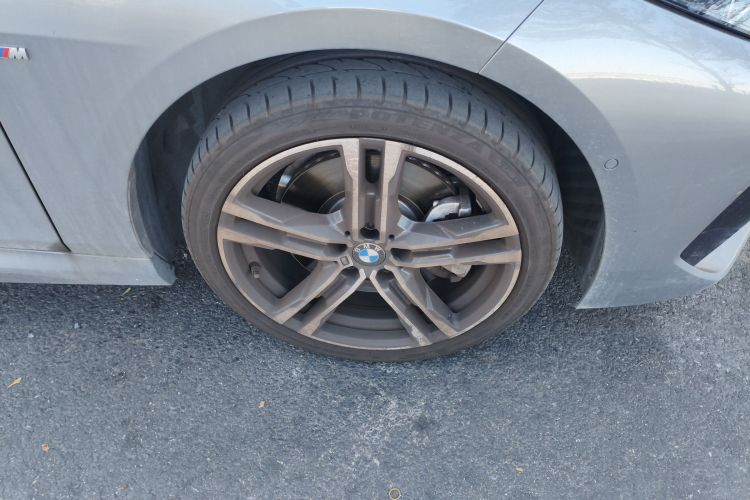 宝马2系(进口) 2023款 225i 四门轿跑车 M运动套装车身外观10