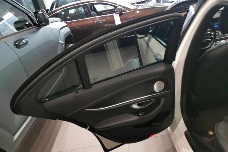 奔驰E级(进口) 2022款 E 260 时尚型运动版中控内饰49