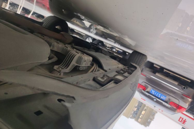 现代 胜达 2017款 2.0T 自动四驱智能型 7座局部细节9002