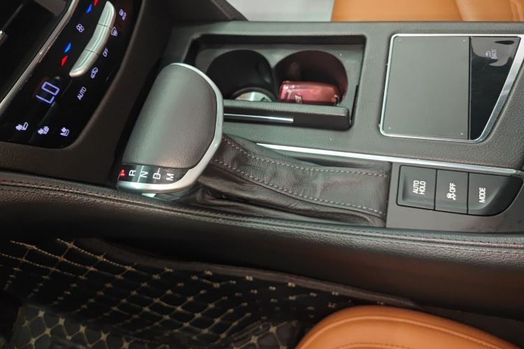 凯迪拉克CT6 2017款 28T 领先型中控内饰18