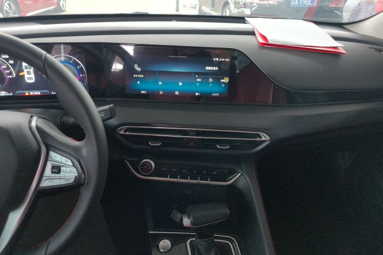 长安 逸动 2020款 PLUS 蓝鲸NE 1.4T GDI DCT旗舰型中控内饰16