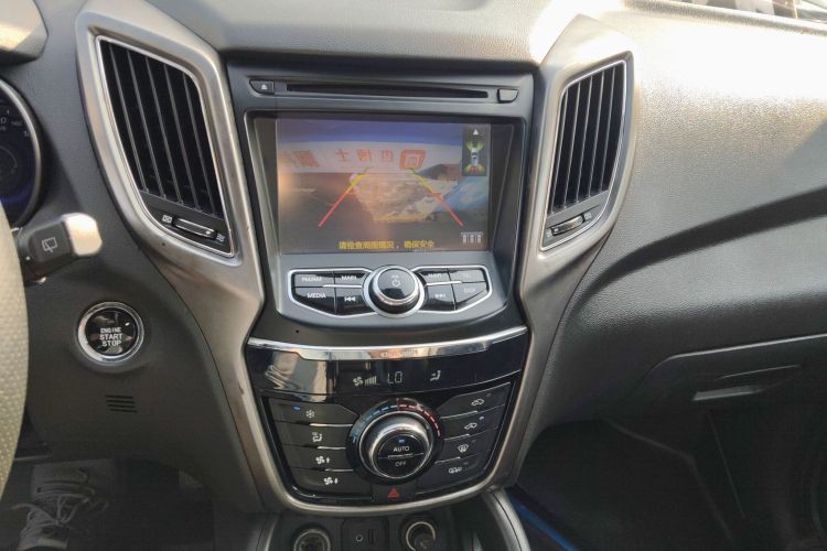 长安CS75 2014款 1.8T 自动精英型 国IV局部细节16