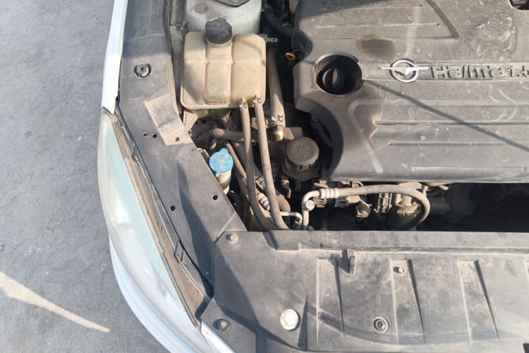 海马M6 2017款 1.5T CVT豪华型局部细节9006