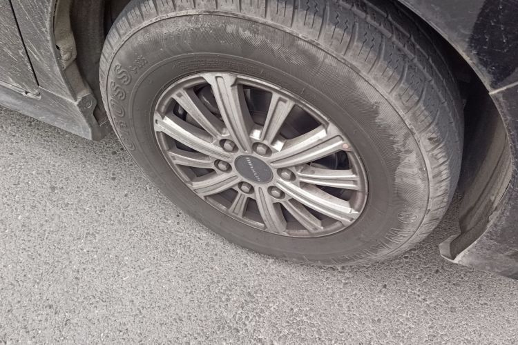 上汽大通MAXUS 大通G20 2023款 改款 ES 2.0T 汽油自动超值版车身外观10