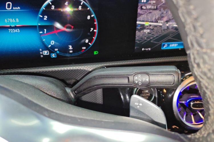 奔驰A级 2021款 A 200 L 运动轿车时尚型局部细节18