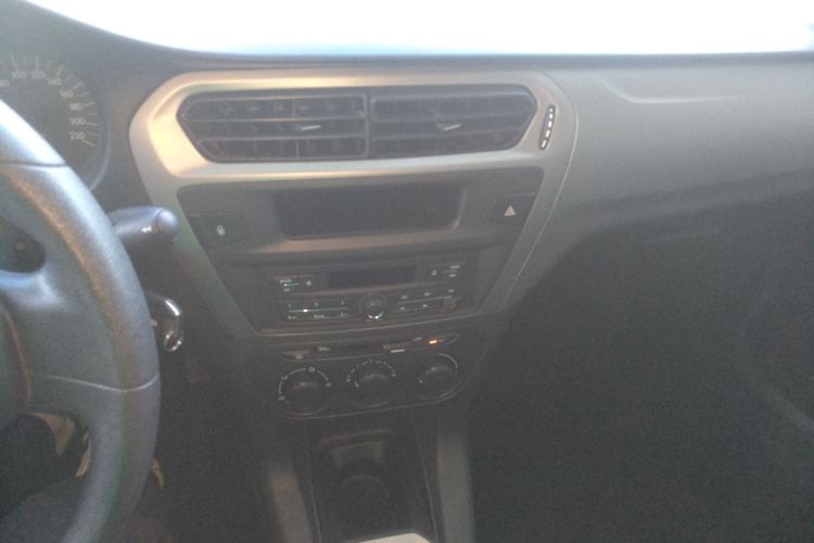 雪铁龙 爱丽舍 2016款 1.6L 手动时尚型局部细节16