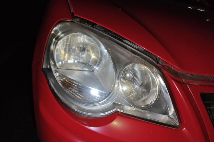 大众 Polo 2009款 劲情 1.6L 自动风尚版车身外观8