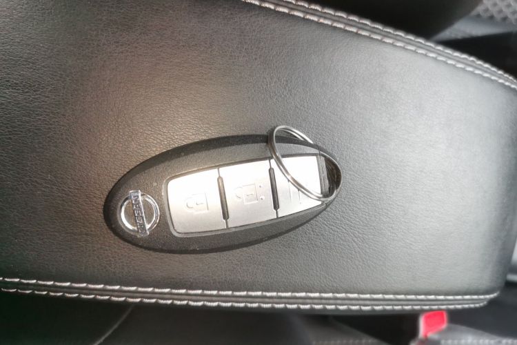 日产 劲客 2018款 1.5L CVT智联豪华版中控内饰7001