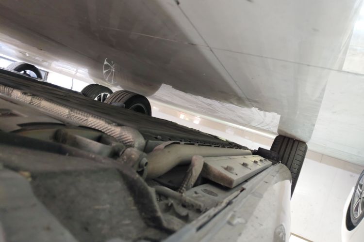 鸿蒙智行 问界M5 2023款 增程后驱标准版局部细节9001