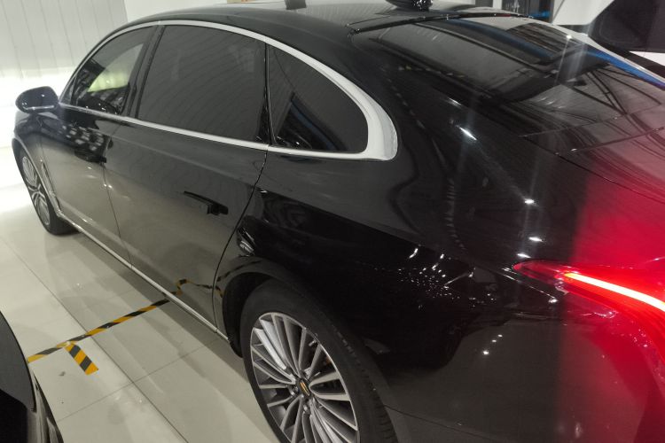 红旗H9 2020款 改款 2.0T 智联旗畅版车身外观6003