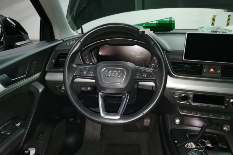 奥迪Q5L 2020款 改款 40 TFSI 荣享时尚型中控内饰13