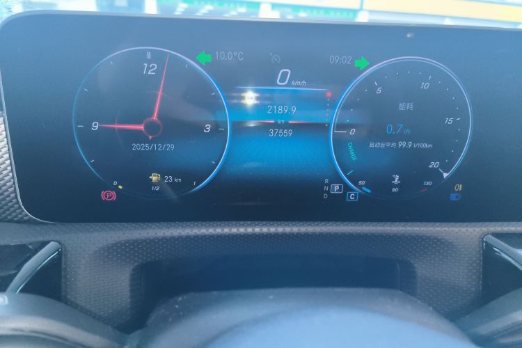 奔驰A级 2020款 改款二 A 180 L 运动轿车中控内饰14