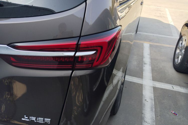 别克GL8 2023款 陆上公务舱 舒适型车身外观6006