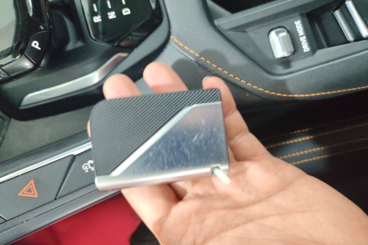 领克06 EM-P 2022款 PHEV 84KM续航版 Pro中控内饰11